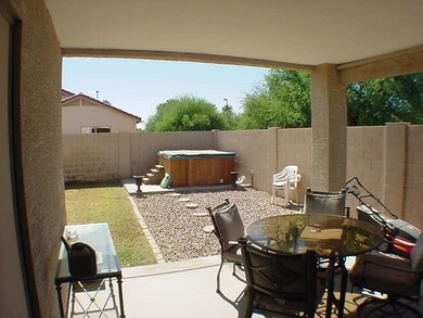 COVERED PATIO & SPA