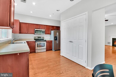 2505 Revere Ct unit 31C, Crofton, MD 21114 - photo 2