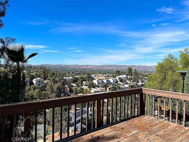 5169 Medina Rd, Woodland Hills, CA 91364 - photo 2