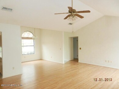 3935 Hunters Lake Cir E, Jacksonville, FL 32210 - photo 3