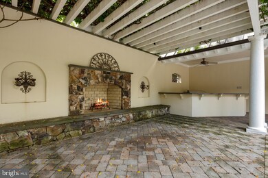 8893 Windy Ridge Way, McLean, VA 22102 - photo 6