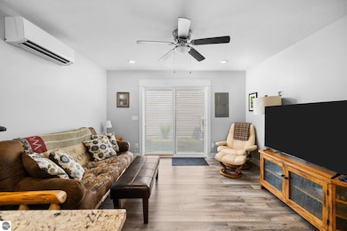 1143 E Eighth St unit 2, Traverse City, MI 49686 - photo 3