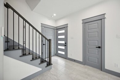 6637 Tuskegee St, Houston, TX 77091 - photo 3