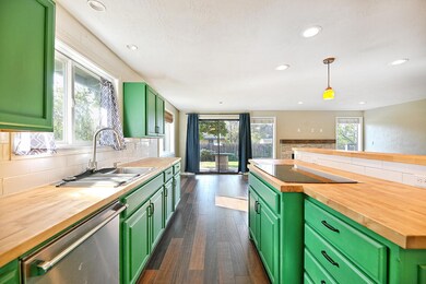 2406 Pinebrook Cir, Medford, OR 97504 - photo 7