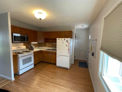 22 Meade St, Nashua, NH 03064 - photo 3