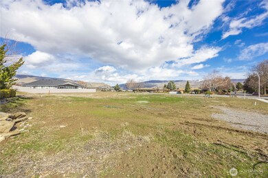 1808 North Rd, Wenatchee, WA 98801 - photo 2