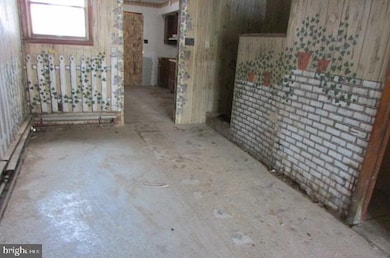 904 E Chestnut St, Shamokin, PA 17872 - photo 3