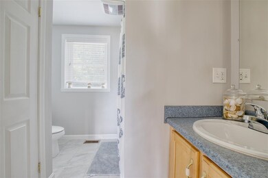 71 Jonathan Rd, Pelham, NH 03076 - photo 4