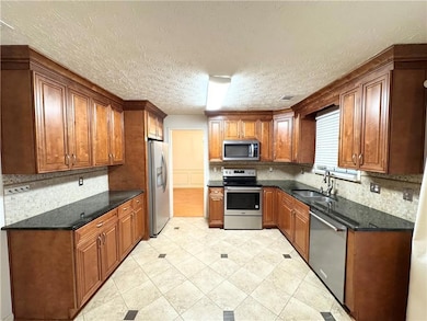 5212 Pine Branch Cir, Sugar Hill, GA 30518 - photo 2