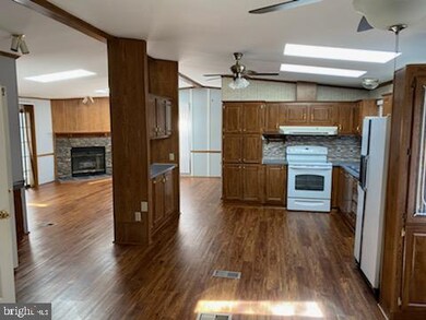 29304 Butler Branch Rd, North Dinwiddie, VA 23805 - photo 3