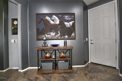 6752 W Desert Blossom Way-large-005-24-E