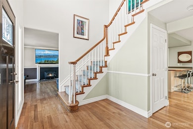 Grand Vaulted Ceiling Entry