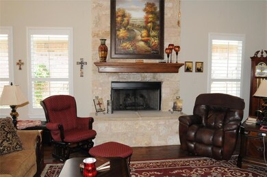 3318 Fountain Way, Granbury, TX 76049 - photo 4