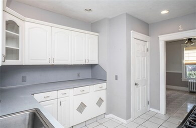 24 Bloodgood St, Pawtucket, RI 02861 - photo 5