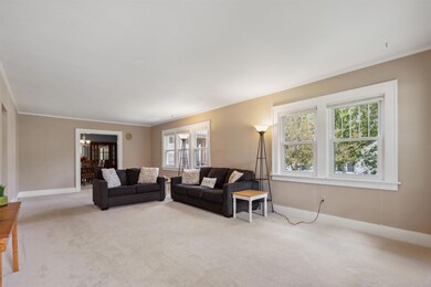 1109 W 3rd St, Cedar Falls, IA 50613 - photo 4