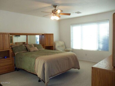 1433 E Cherry Hills 004