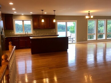 24 Arcadia Blvd, Springfield, MA 01118 - photo 2