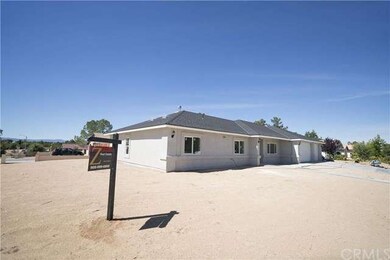 16079 Molino Dr, Victorville, CA 92395 - photo 4