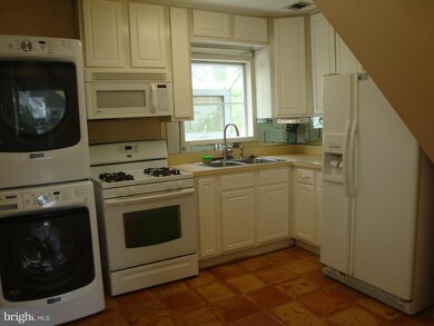 100 Martin Dr, Manassas Park, VA 20111 - photo 3