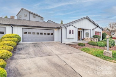 411 Kyfields unit 411, Weaverville, NC 28787 - photo 2