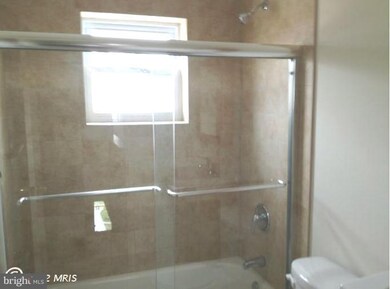 907 Arncliffe Rd, Essex, MD 21221 - photo 7