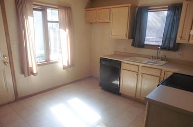 1820 Richmond Ave, Ottumwa, IA 52501 - photo 2