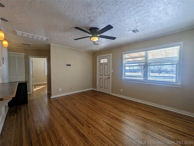 3645 Riverside Dr, Tulsa, OK 74105 - photo 6