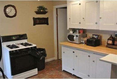 36 Flagg St, Clinton, MA 01510 - photo 4