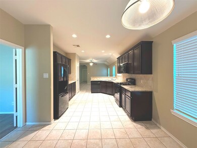 1626 Thornhollow Dr, Houston, TX 77014 - photo 5