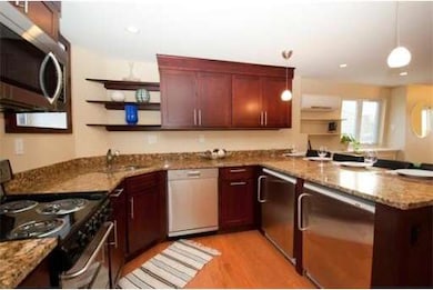 2 Stillman Place unit 4, Boston, MA 02113 - photo 4