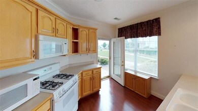 14x11 Kitchen with gas stove, microwave oven, dish