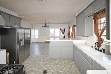 10-Kitchen