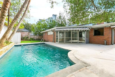 5721 Saint Charles Ave, New Orleans, LA 70115 - photo 2