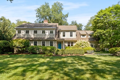 358 Hoyt St, Darien, CT 06820 - photo 2