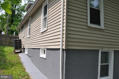 5204 Cumberland St, Capitol Heights, MD 20743 - photo 4