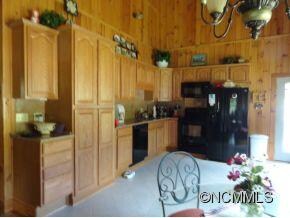 183 Jr Pate Rd, Burnsville, NC 28714 - photo 2