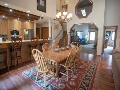 58021 Tokatee Ln, Sunriver, OR 97707 - photo 4