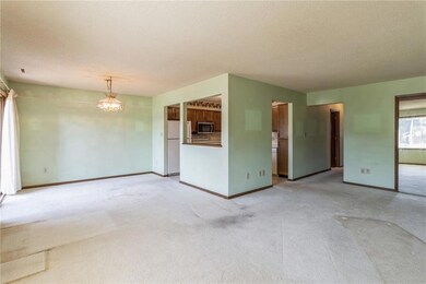 4817 Woodland Ave unit 2, West Des Moines, IA 50266 - photo 6