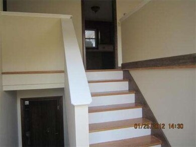 21 Hemlock Dr, Millbury, MA 01527 - photo 2