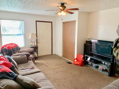 3939 - Living Room