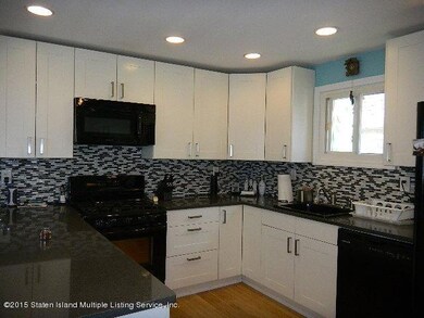 188 Kiswick St, Staten Island, NY 10306 - photo 6
