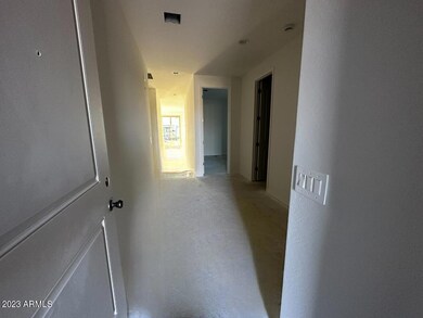 02 -Foyer upon entry