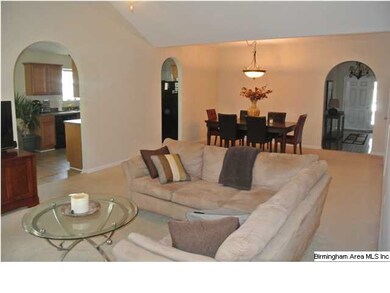 2008 Hamilton Place, Birmingham, AL 35215 - photo 2