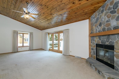 W180N9890 Riversbend Cir W, Germantown, WI 53022 - photo 4