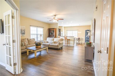 1617 Beleek Ridge Ln, Clover, SC 29710 - photo 4