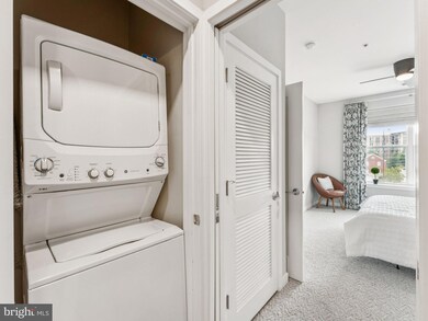 Trafalgar Flats unit 221, Arlington, VA 22204 - photo 5