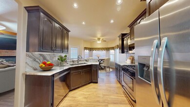 1123 S Shinob Kibe Dr, Washington, UT 84780 - photo 4