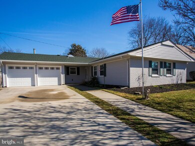 4417 Middle Ridge Dr, Fairfax, VA 22033 - photo 2