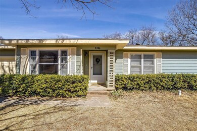 1316 Eastview Dr, Weatherford, TX 76086 - photo 2