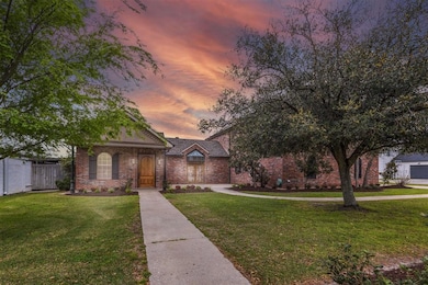 4329 Edgewater Dr, Lake Charles, LA 70605 - photo 3